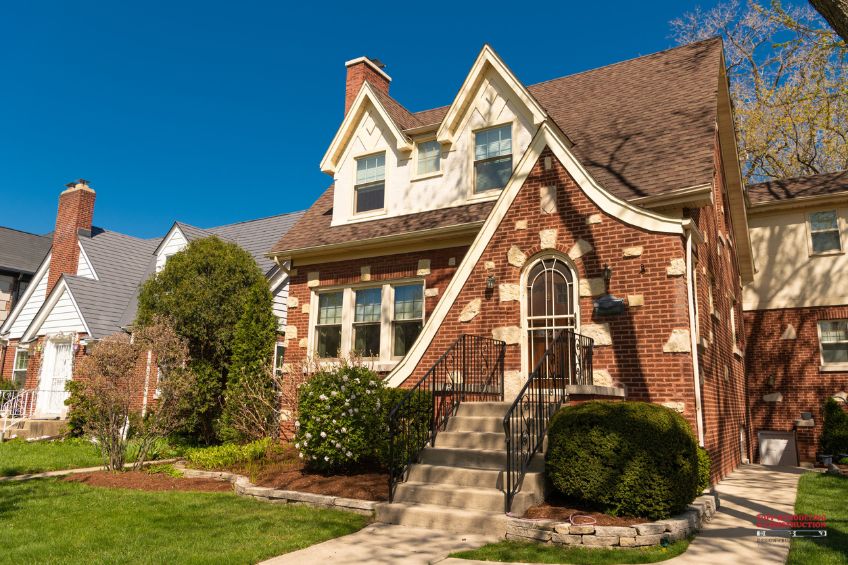 Modern Comforts, Classic Charm: How to Update an Older Home Without Losing Its Character